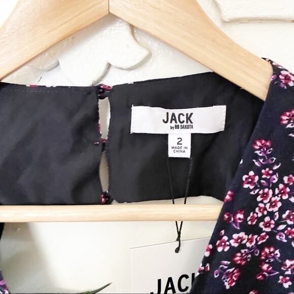 Jack by BB Dakota wrap floral jumpsuit open back 2 - Picture 3 of 8